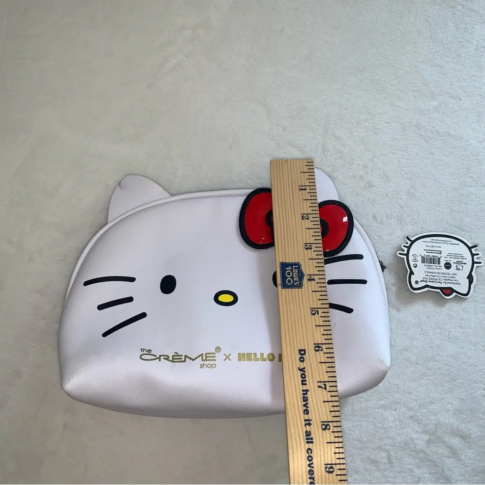 The crème x hello kitty‎ white cosmetic bag makeup bag new with tags